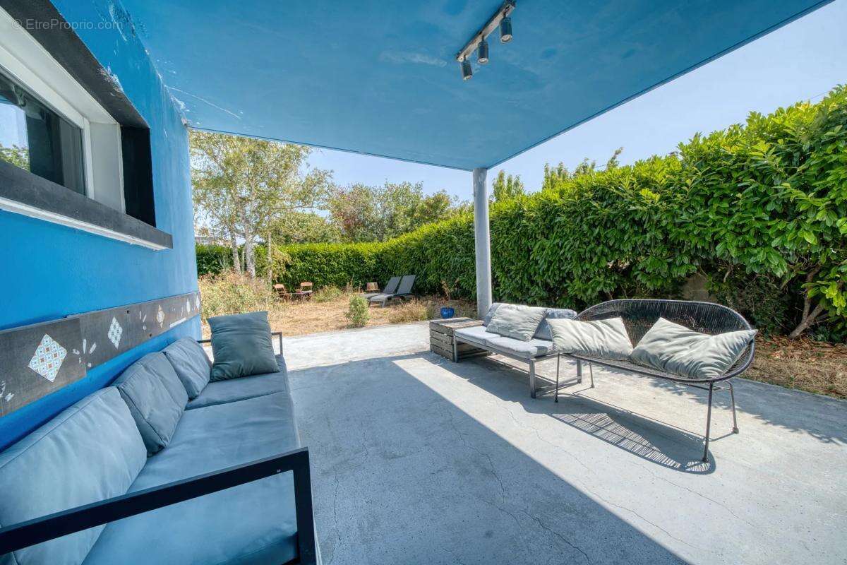 Maison de 6 pièces de 157 m² à La Rochelle - photo 2
