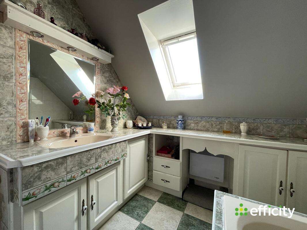 Maison à DROUE-SUR-DROUETTE