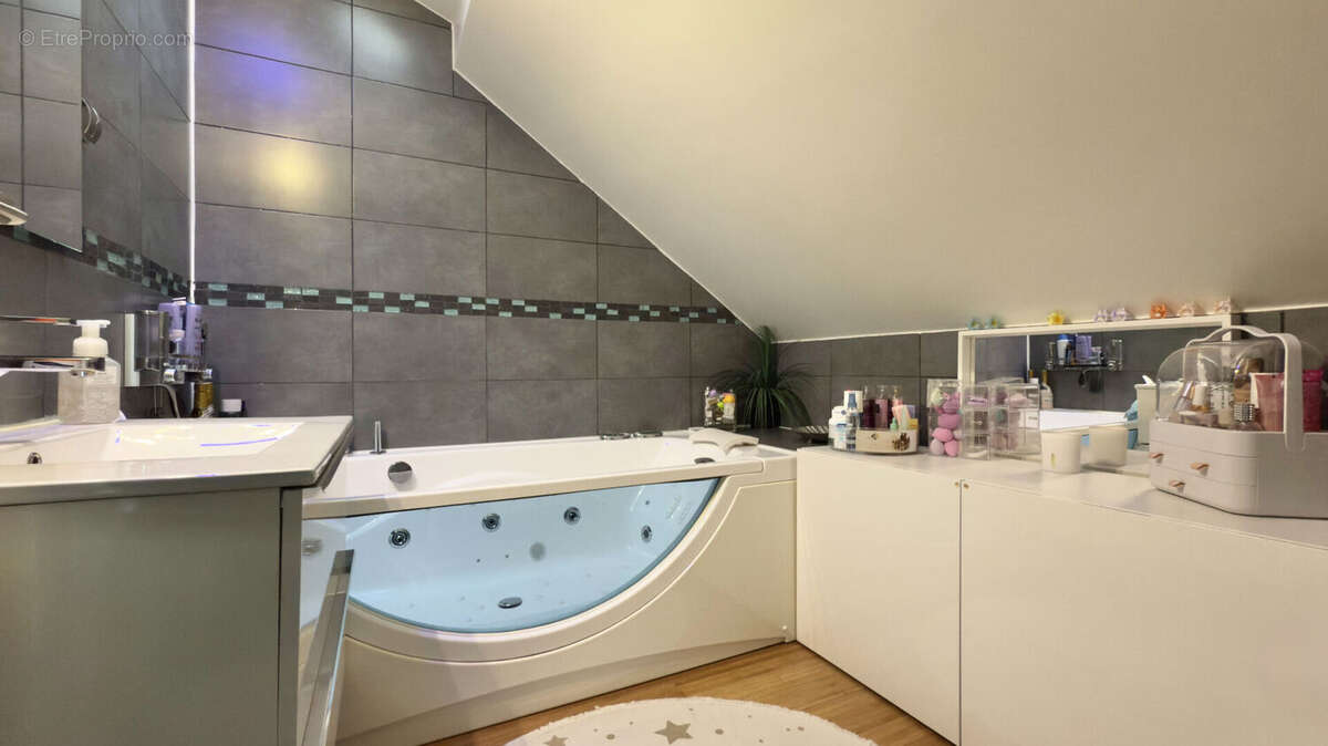 Maison à SAINT-GERMAIN-LES-CORBEIL