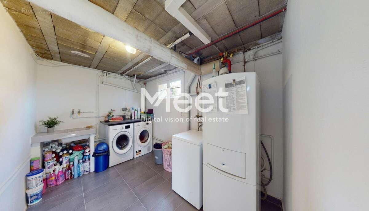 Maison à COULANGES-LA-VINEUSE