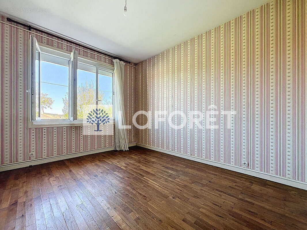 Maison à CHATILLON-SUR-THOUET