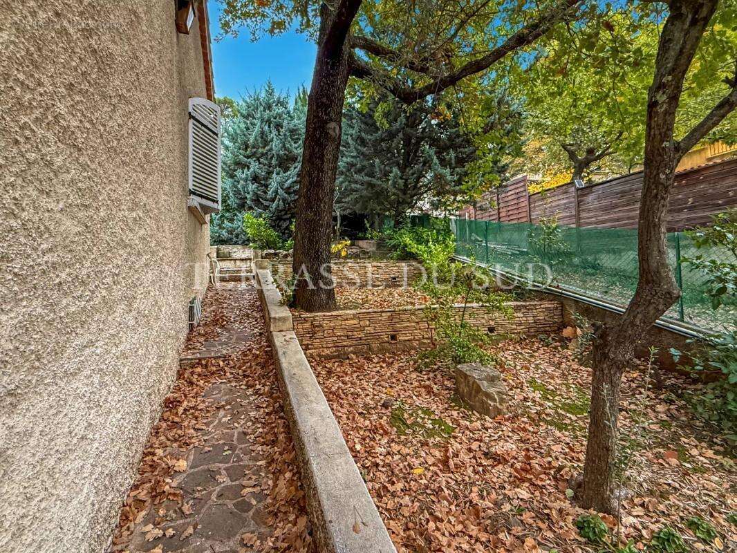 Maison à BOUC-BEL-AIR