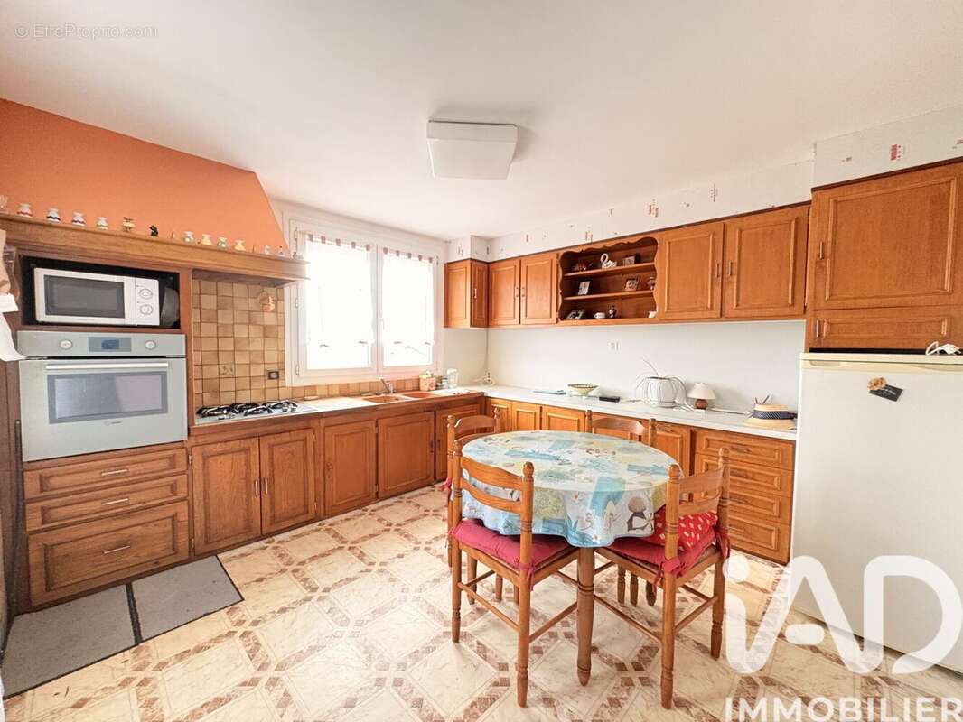 Maison 81 m² à Gagnac-Sur-Cere  - photo 4