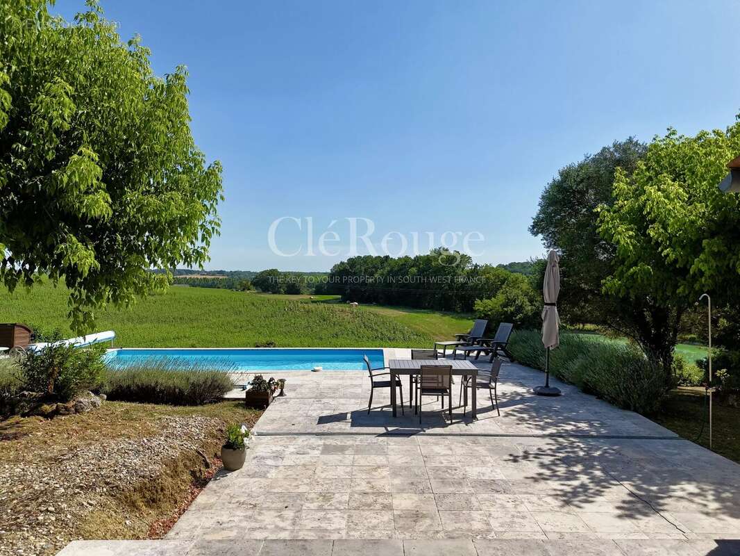 Belle demeure en pierre rénovée avec piscine chauffée et vue panoramique sur la campagne - photo 27