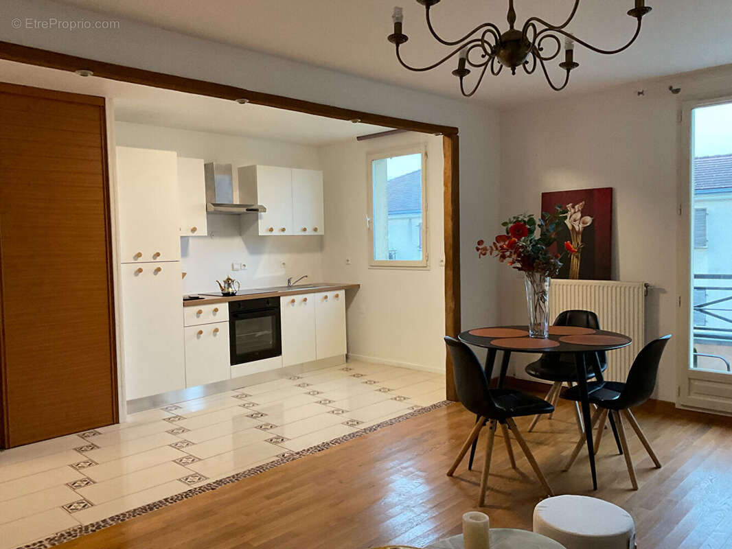 Appartement à LE BLANC-MESNIL