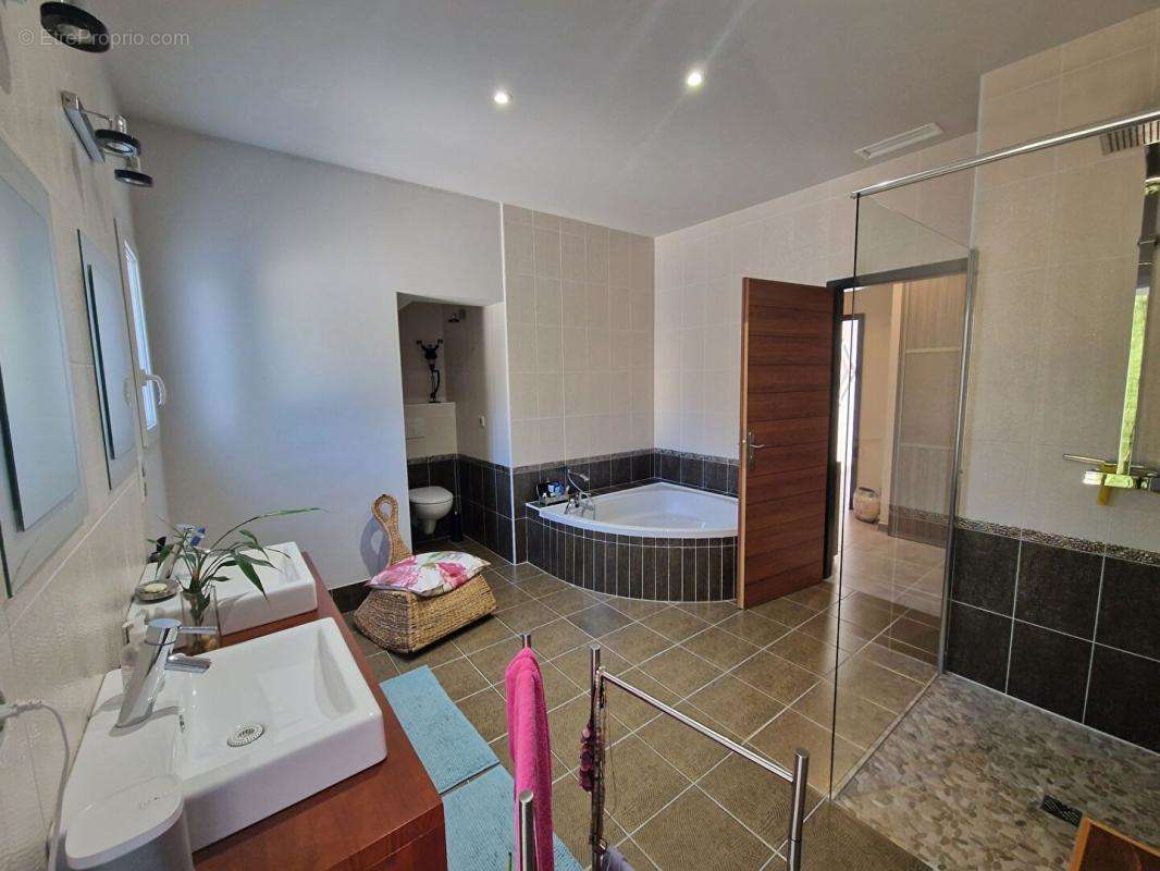 Maison à AIGUES-MORTES