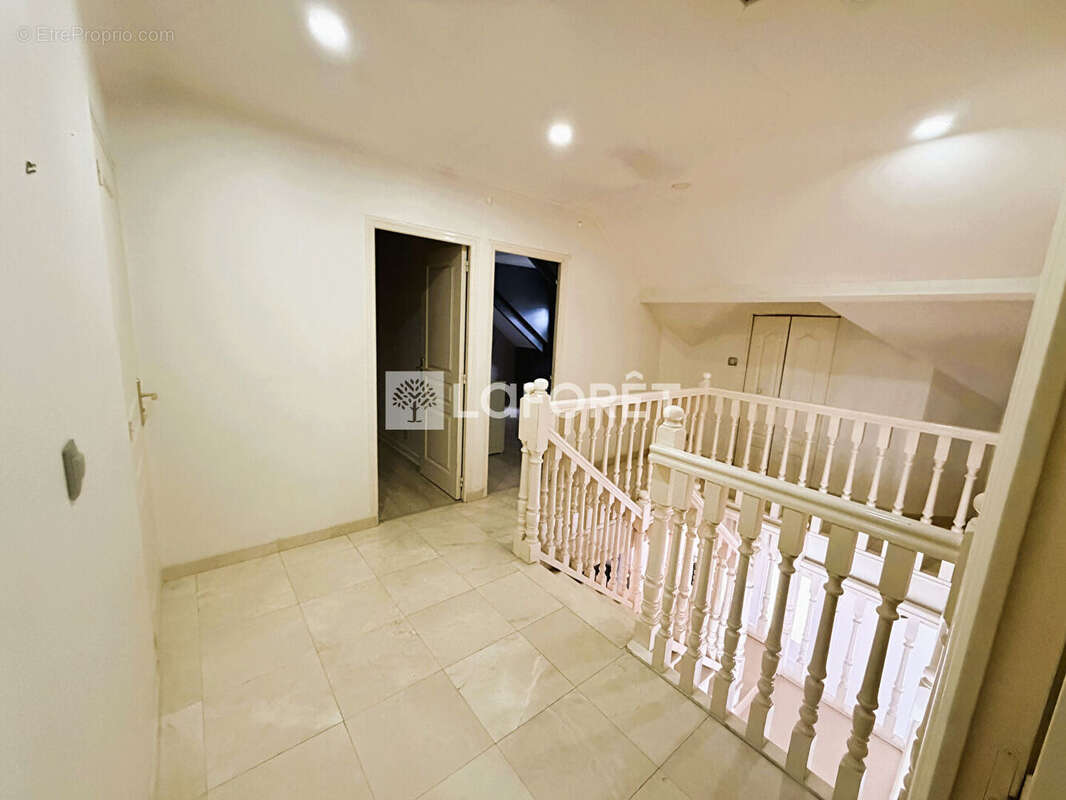 Maison à LES PAVILLONS-SOUS-BOIS