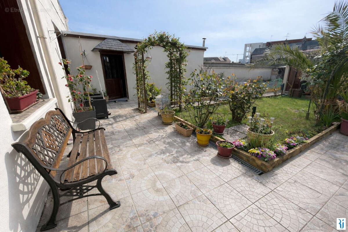 Maison à LE PETIT-QUEVILLY