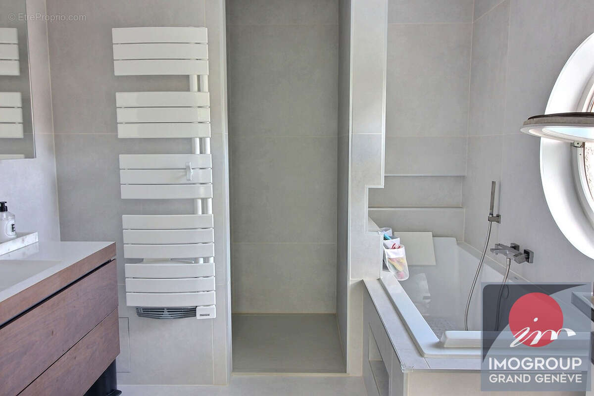 Maison à DIVONNE-LES-BAINS