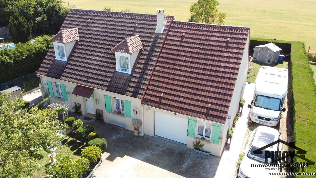 Maison à EGREVILLE