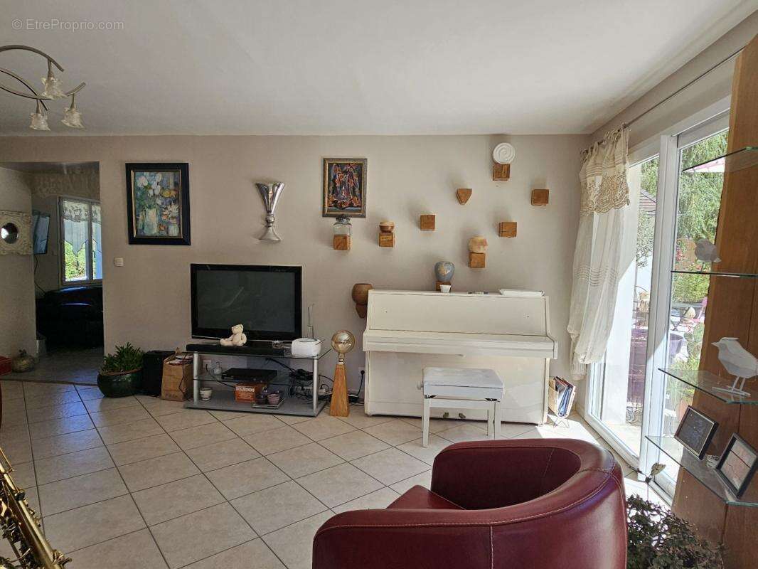 Maison 200 m² à Saint-Germain-De-Pasquier  - photo 12