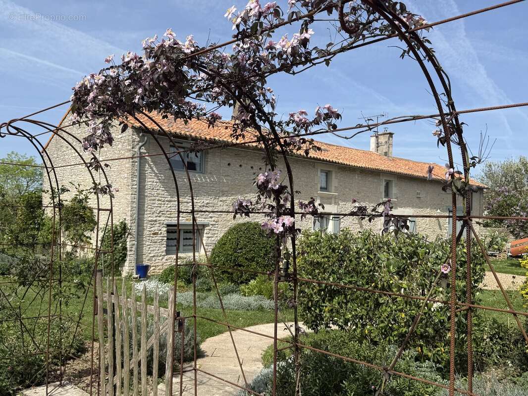 Maison à CUHON