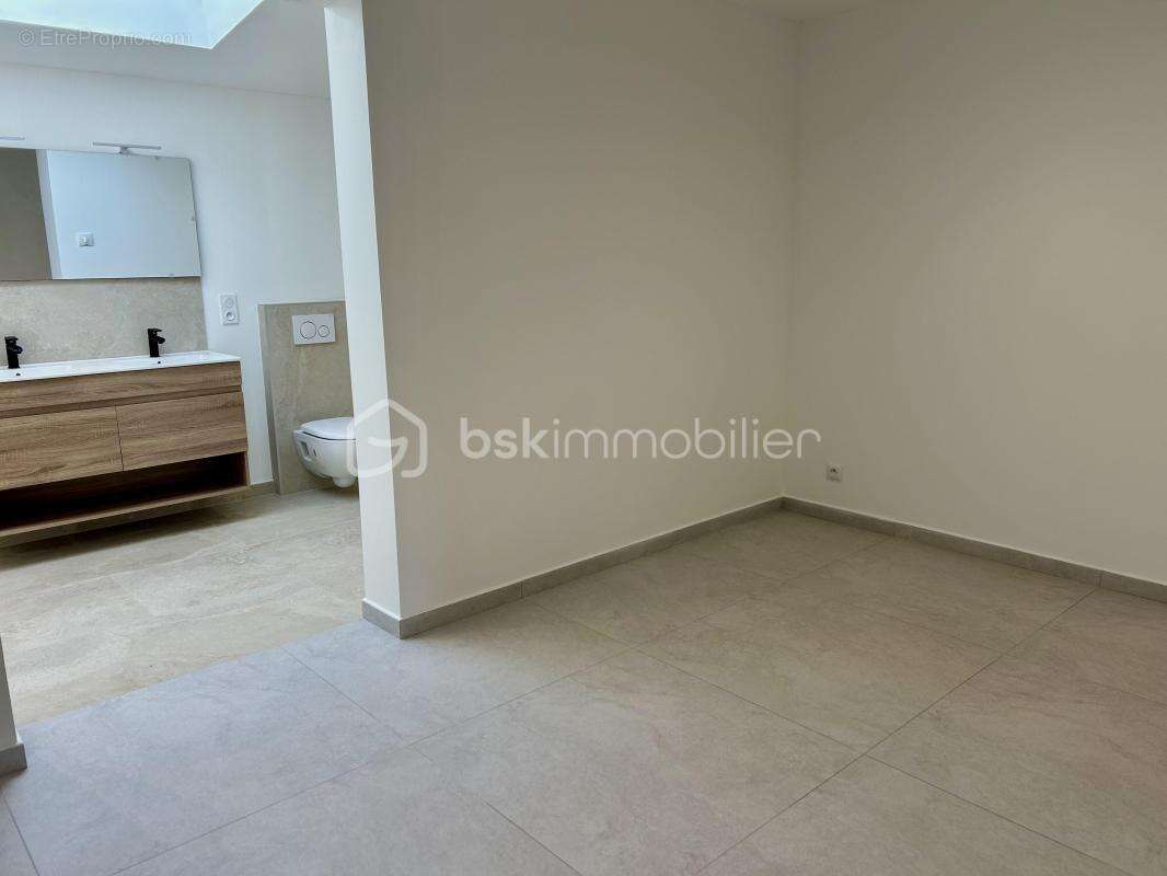 Maison à MONTEREAU-FAULT-YONNE