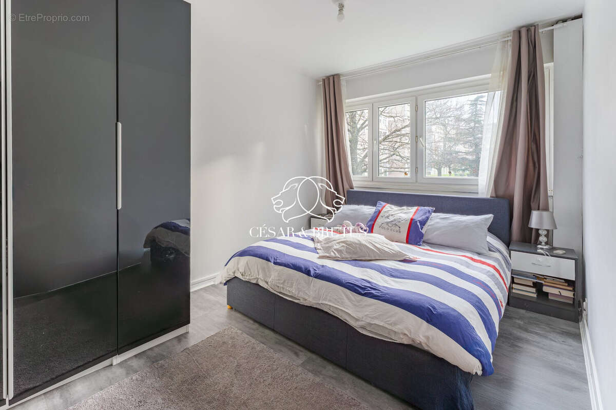 Appartement à DECINES-CHARPIEU