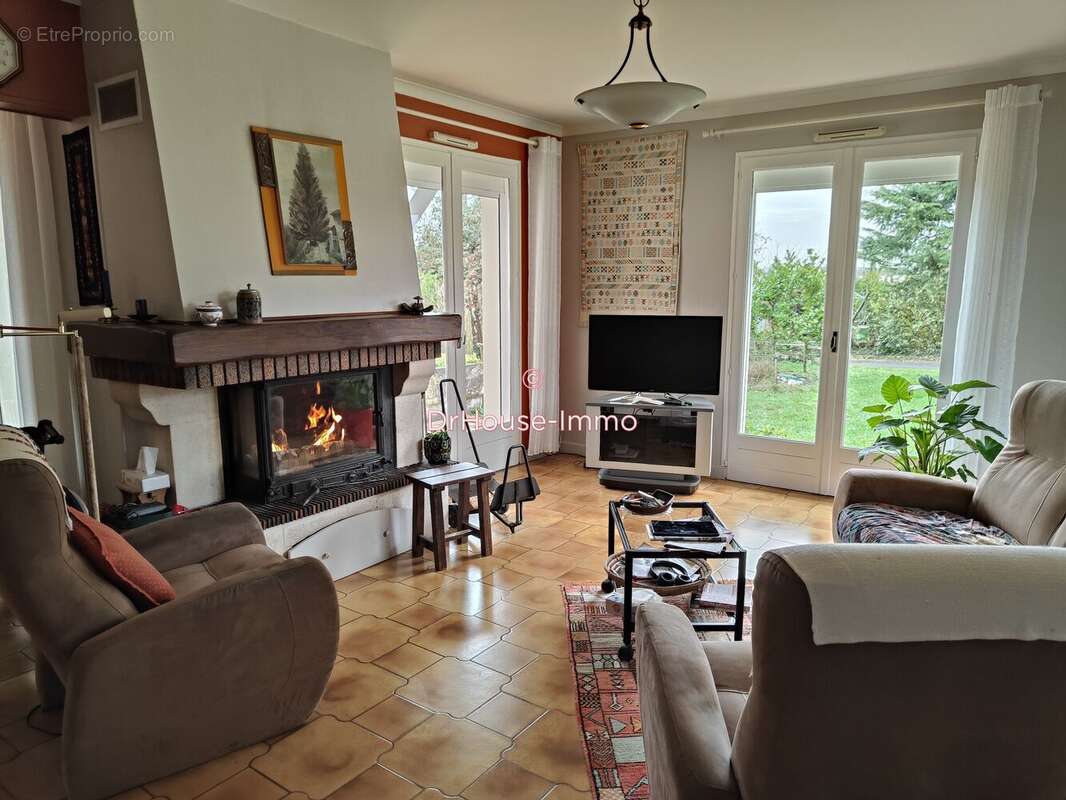 Maison à FLEAC