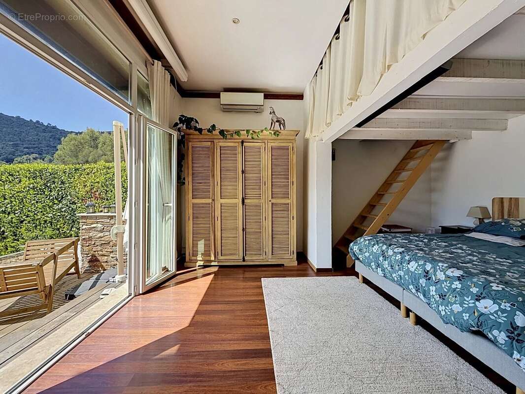 Maison à TOURRETTE-LEVENS