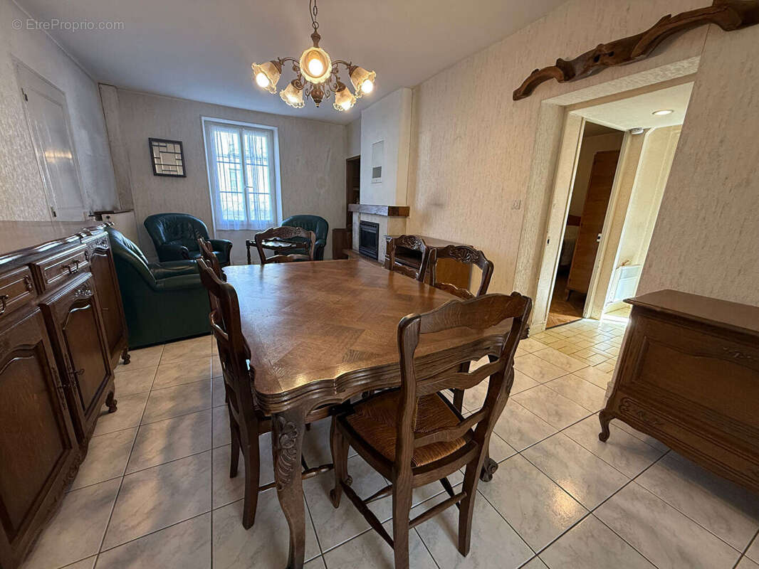 Maison à FAY-AUX-LOGES