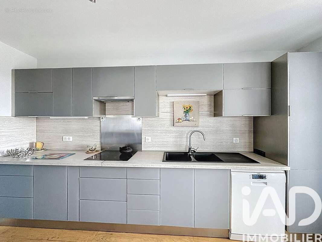 Photo 8 - Appartement à COURBEVOIE