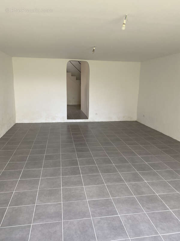 Maison à RIBAUTE-LES-TAVERNES