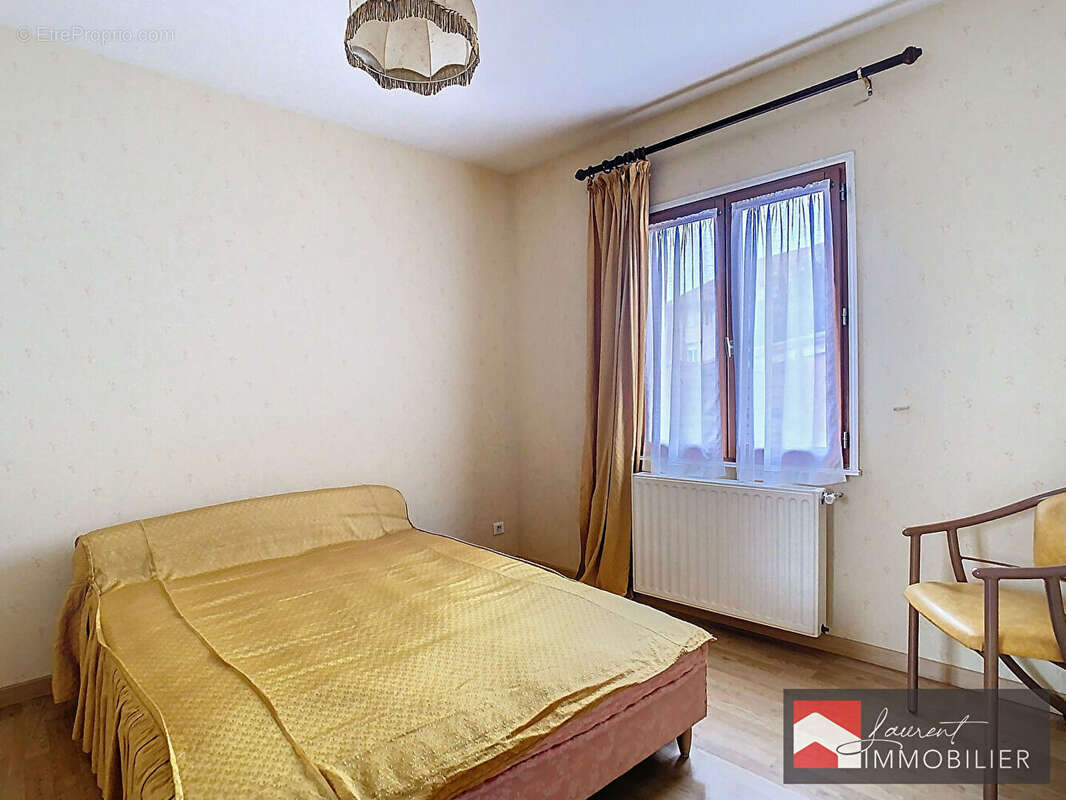 Maison à PONT-DE-VAUX