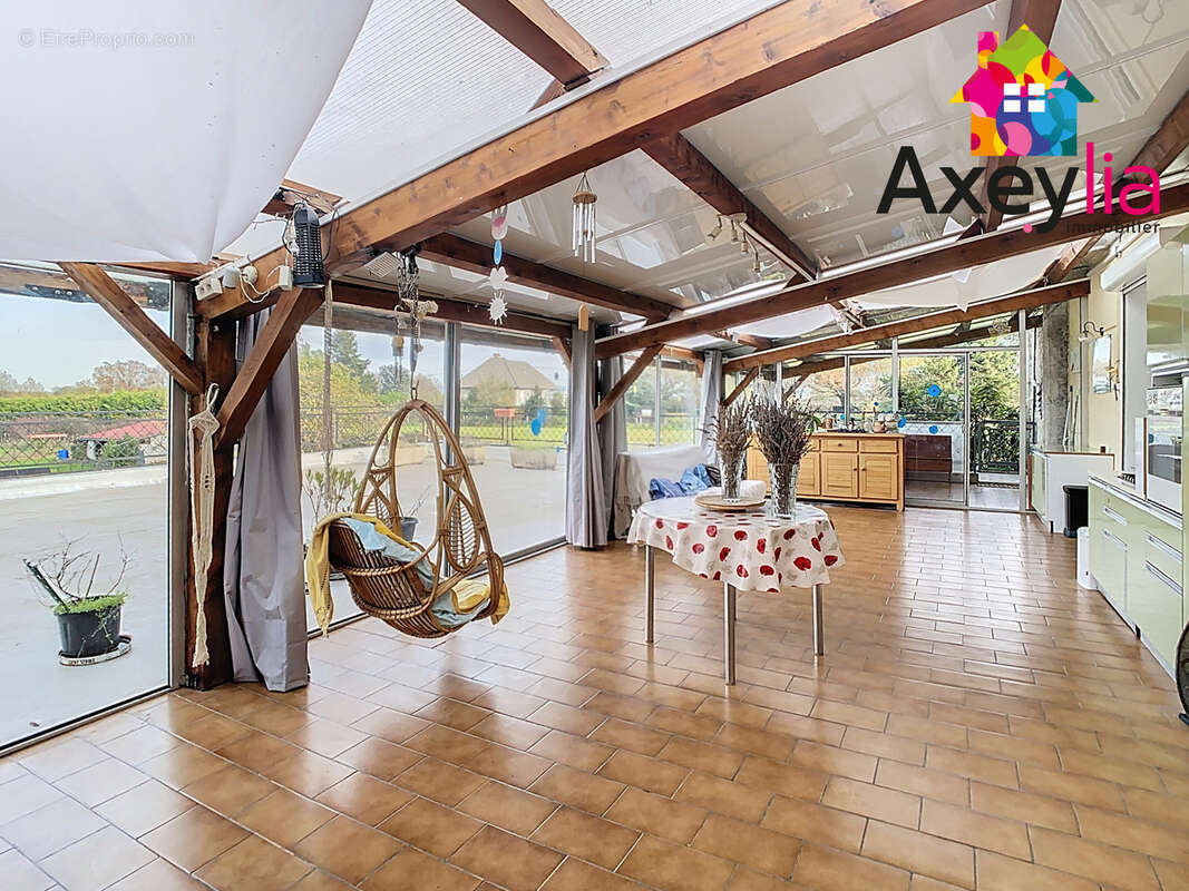 Maison à SAINT-ROMAIN-LA-MOTTE