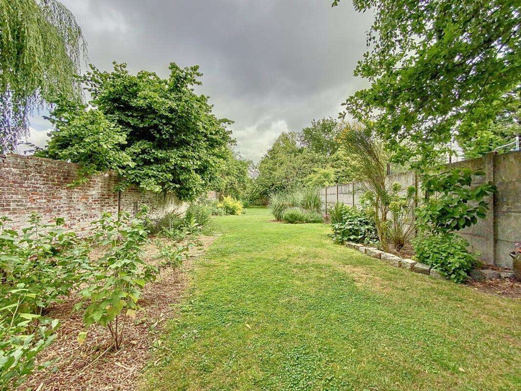 Maison à LA CHAPELLE-D'ARMENTIERES