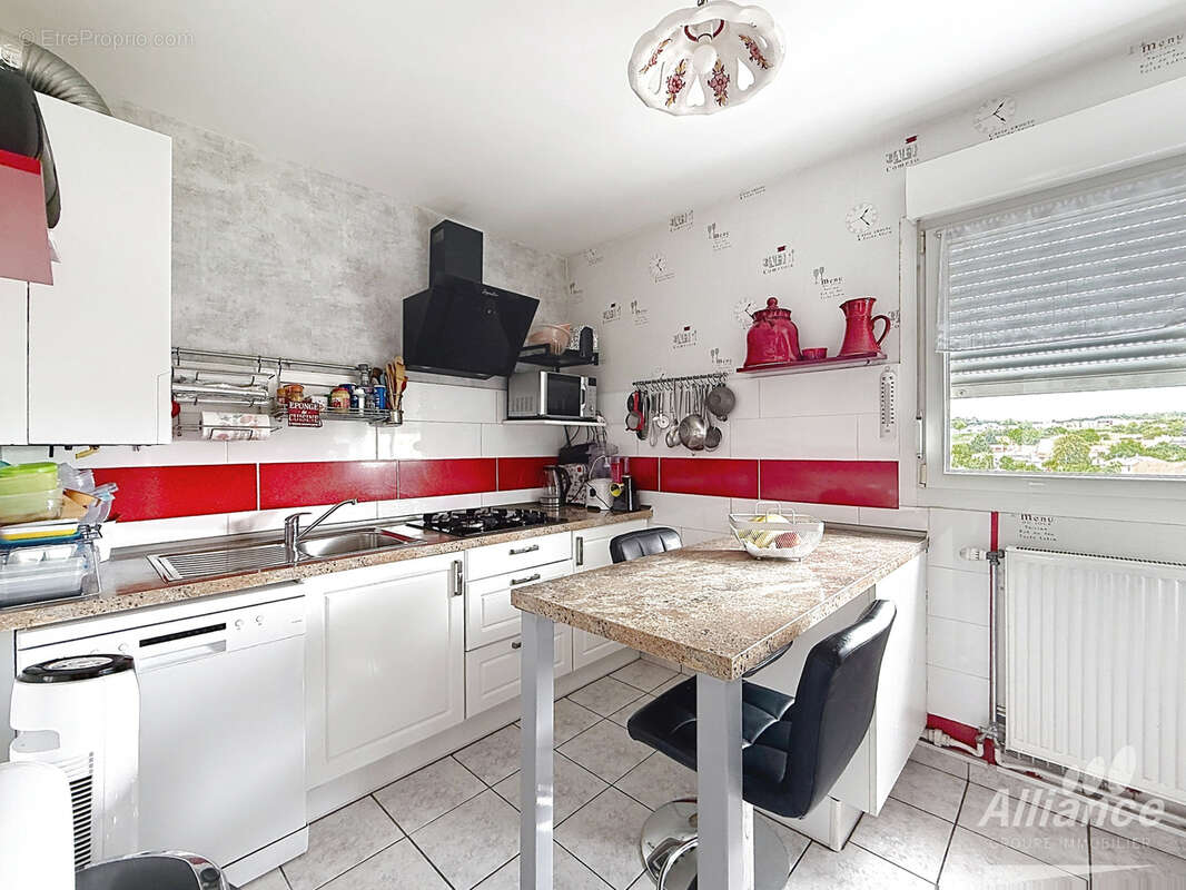 Appartement à GRAND-CHARMONT