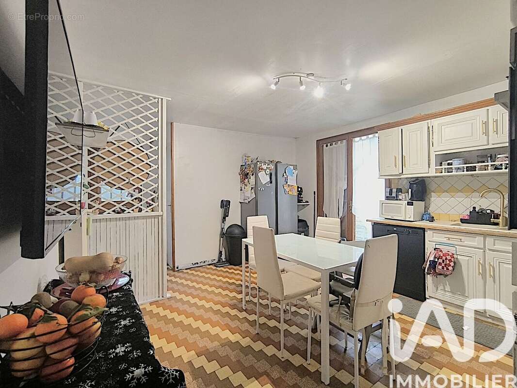 Photo 3 - Maison à LA CELLE-SUR-MORIN