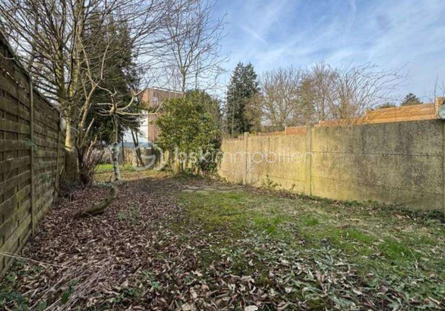 Vivez le charme de l'ancien au coeur de Wattrelos ! 4 chambres, jardin, garage - photo 3