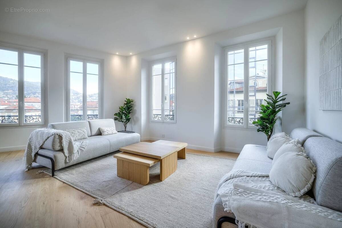 Appartement à NICE