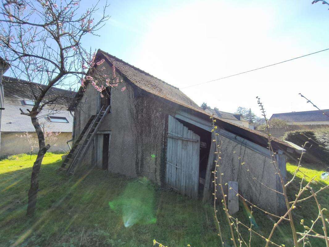Maison à NOYAL-CHATILLON-SUR-SEICHE