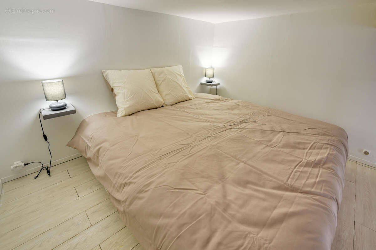 T2 bis - prox place morel - 70 m2 - photo 5