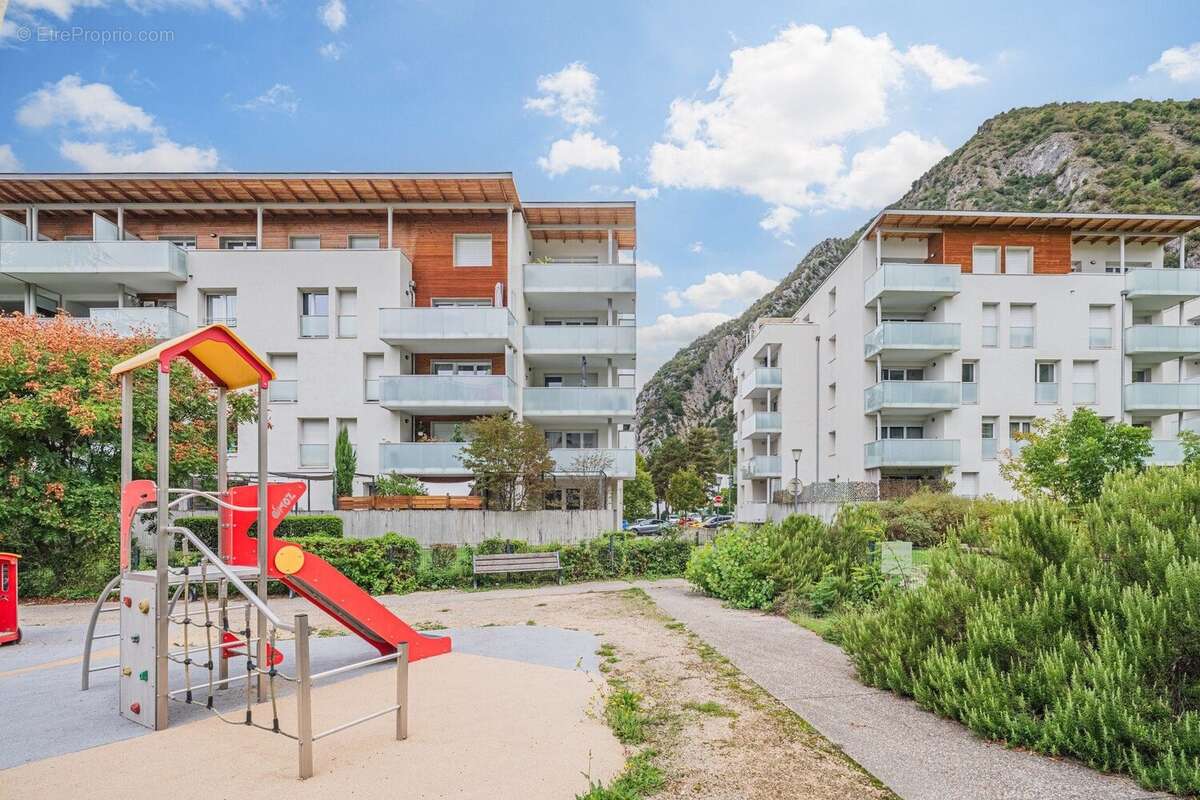 Appartement à SAINT-EGREVE