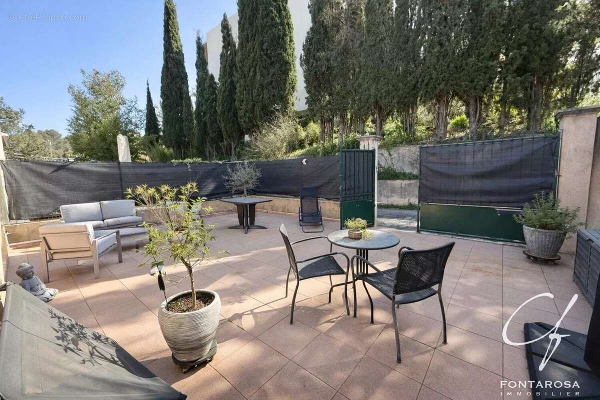 SAINT RAPHAEL : Comme une maison, le confort d'un appartement - photo 2