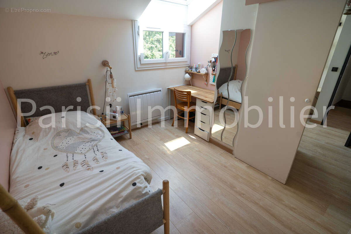 Appartement duplex - 5 pièces - 110,73m2 - Secteur val d'or - Cormeilles-en-Parisis - photo 17