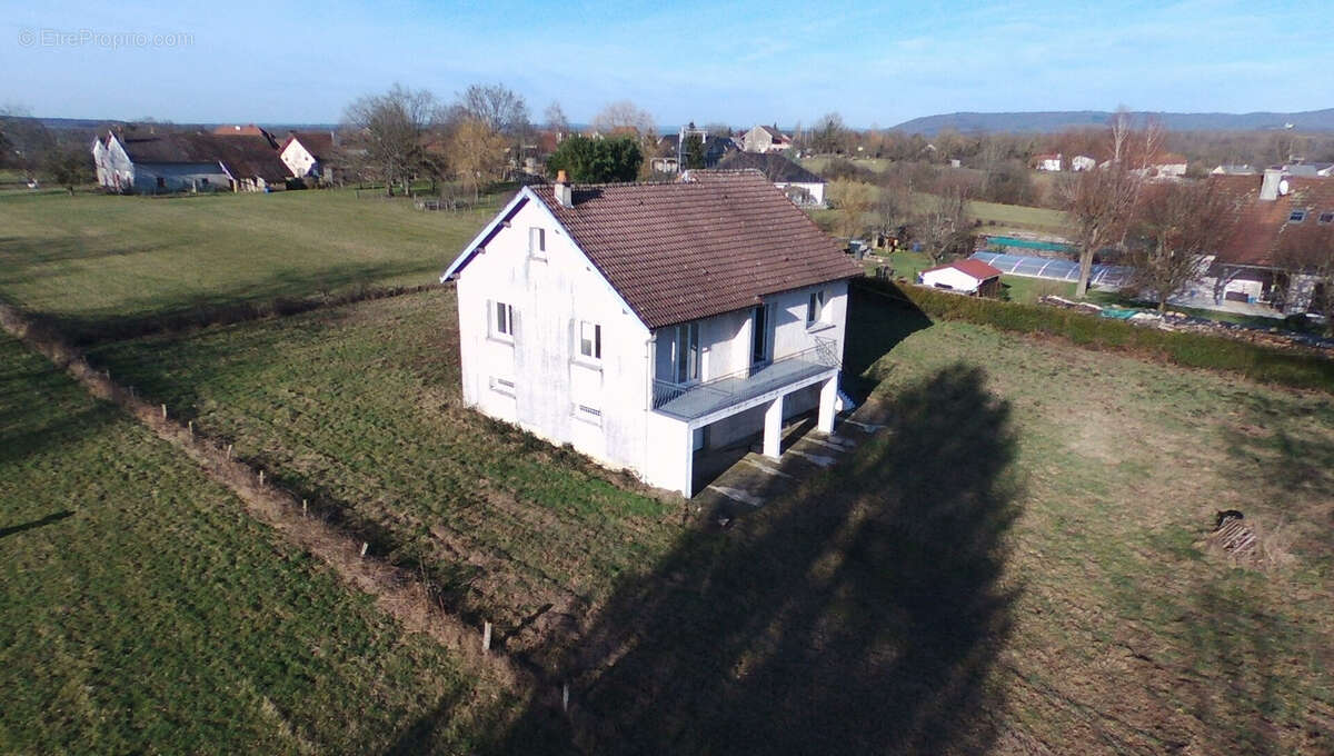 Maison à FROTEY-LES-LURE
