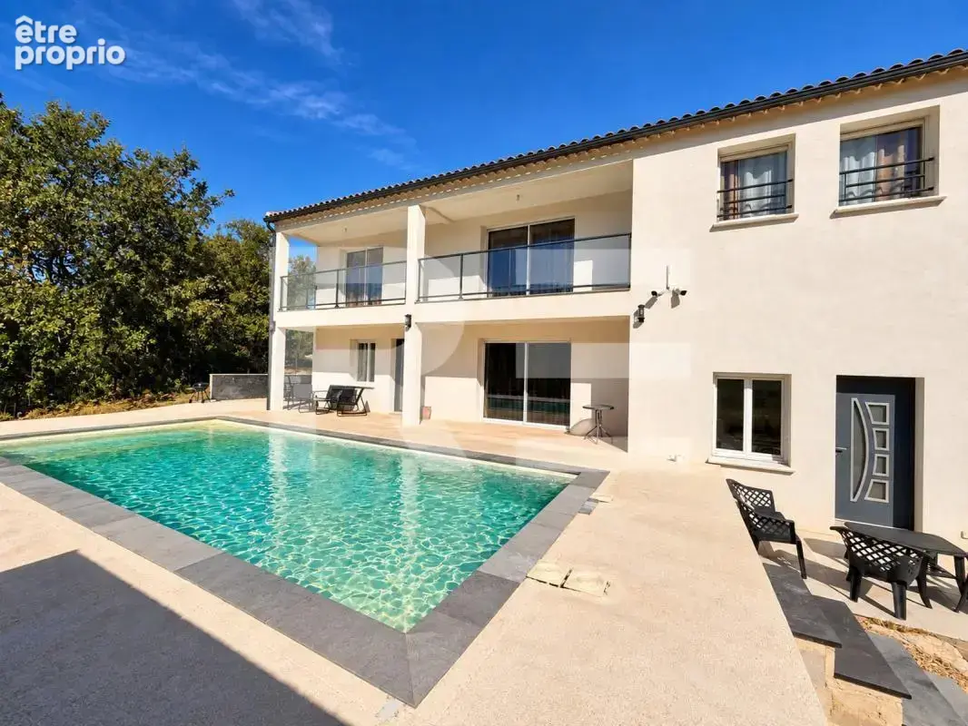 Maison 245 m² avec piscine – 7 chambres – Grand garage de 115 m² - photo 15