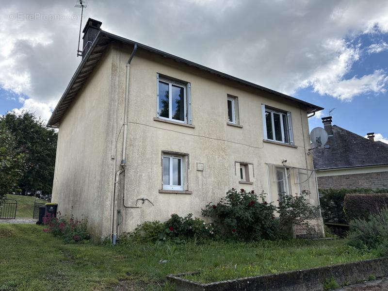 Maison à MASSERET