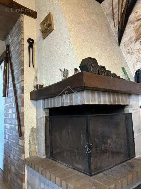 Maison à CHIRAT-L&#039;EGLISE