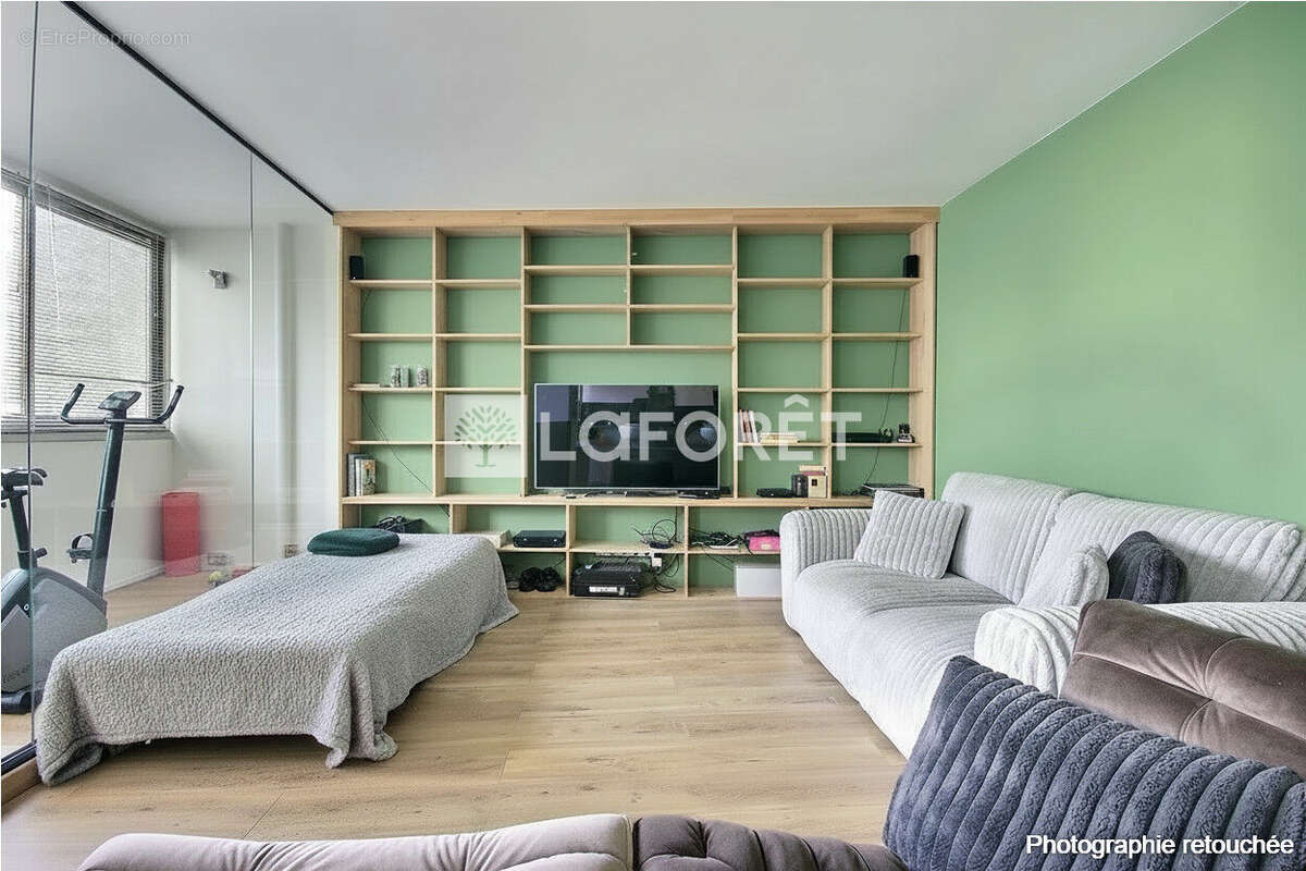 Appartement à COURBEVOIE