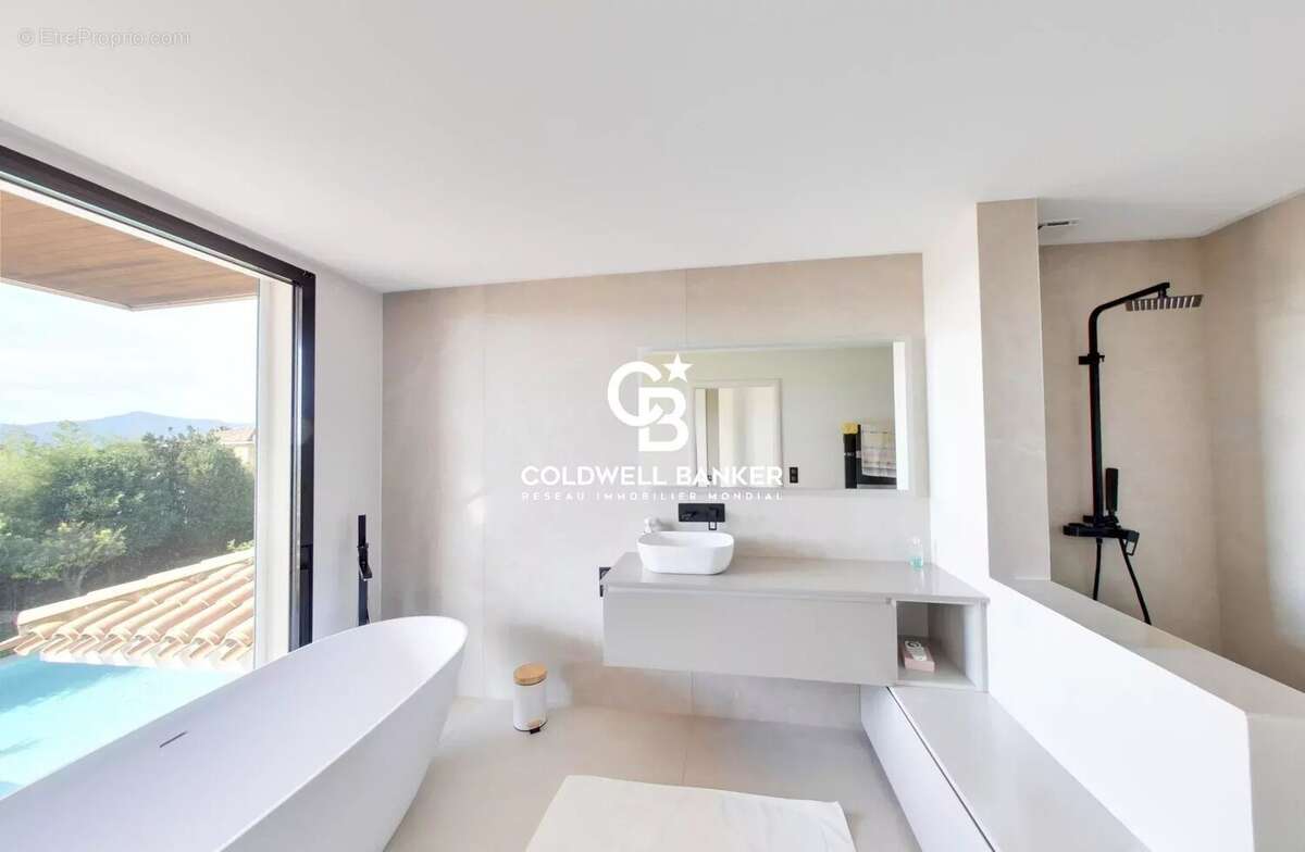 Maison à SAINT-CYPRIEN