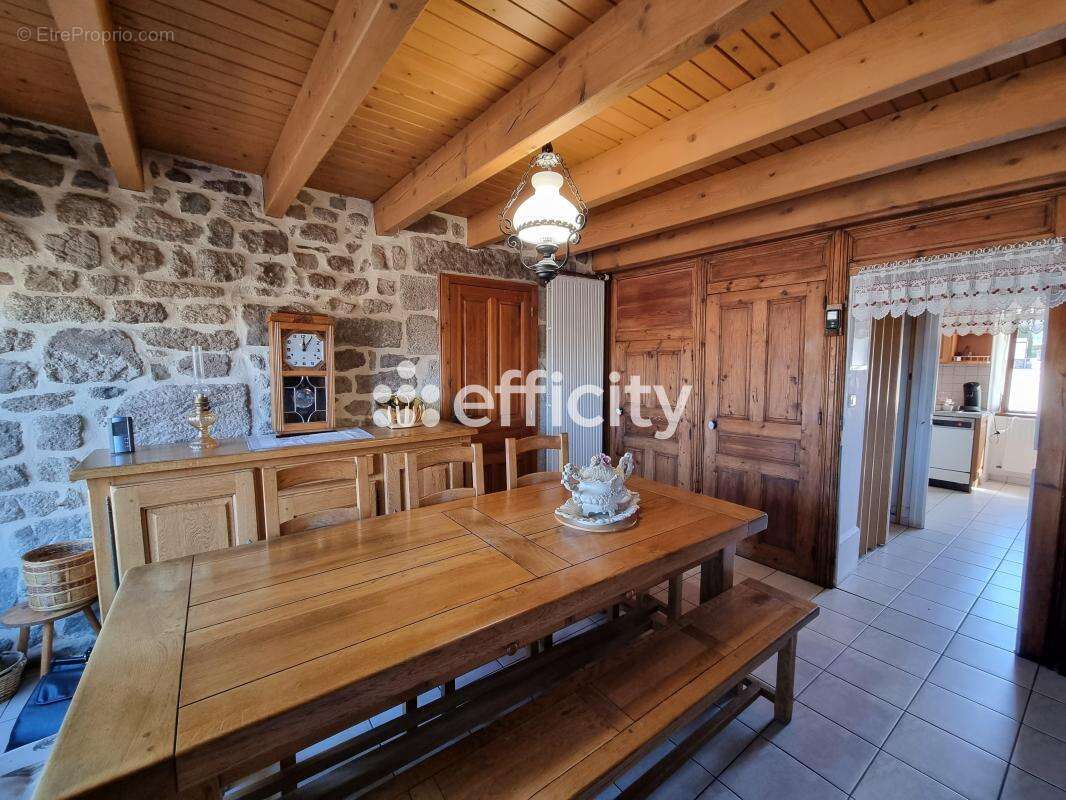 Maison à ALBARET-SAINTE-MARIE