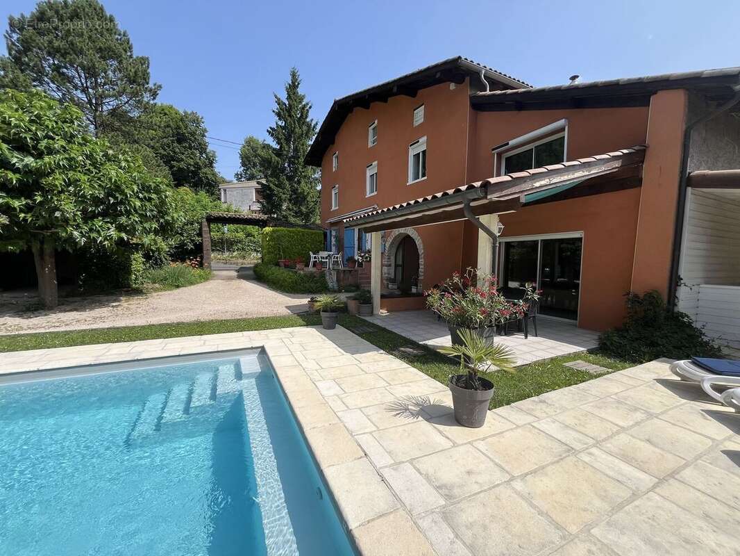 Maison à FONTAINES-SAINT-MARTIN