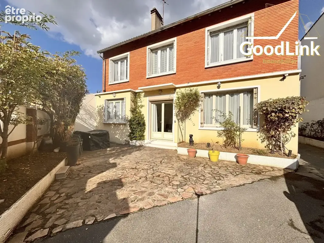 Maison 7 pièces 217 m² à vendre à Romainville (93230) - photo 1
