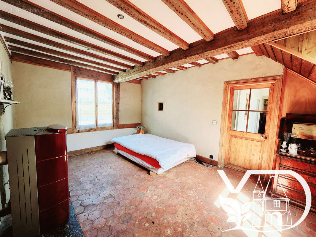Maison à BRESLES