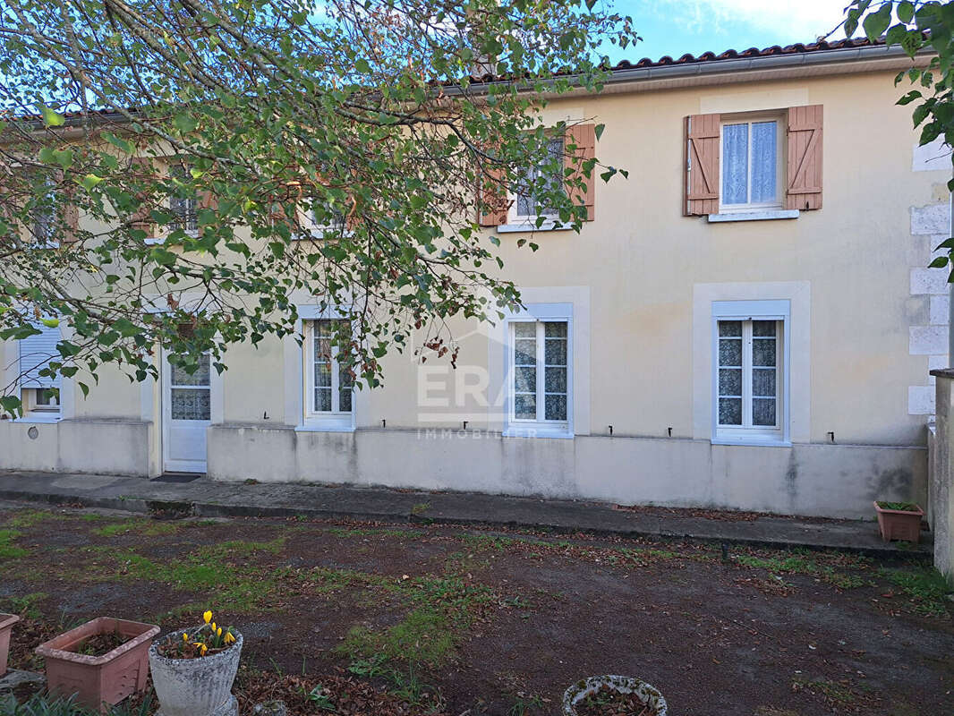 Maison à MONTPON-MENESTEROL