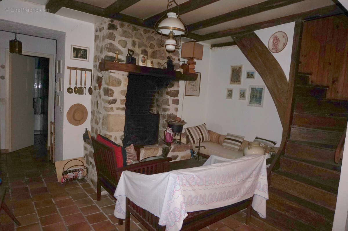 Maison à SEMELAY
