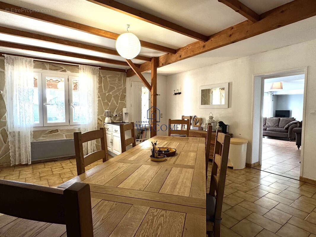 Maison à LAPALUD