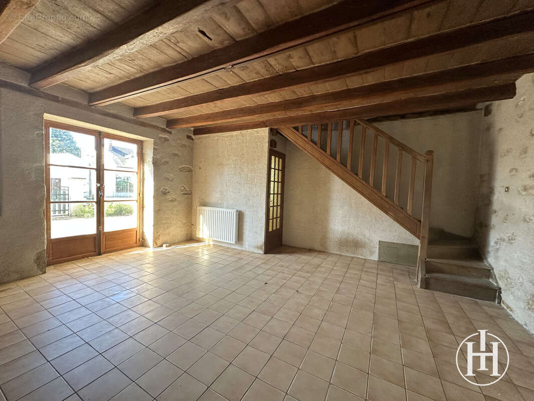 Maison à CHARENTON-DU-CHER