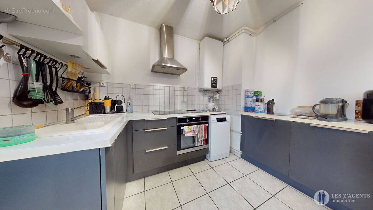 Appartement à SAINT-MARTIN-D'HERES